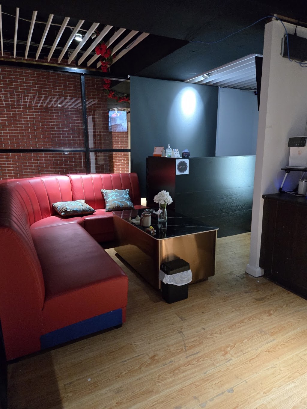 el lago massage & Karaoke | 41 The Entrance Rd, The Entrance NSW 2261, Australia | Phone: 0422 275 119