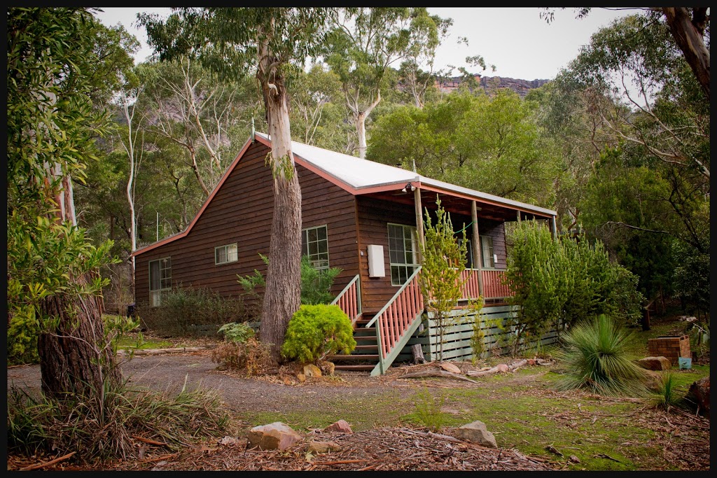 Country Lane Cottage | lodging | 10-12 Wattletree Rd, Halls Gap VIC 3381, Australia | 0418522309 OR +61 418 522 309