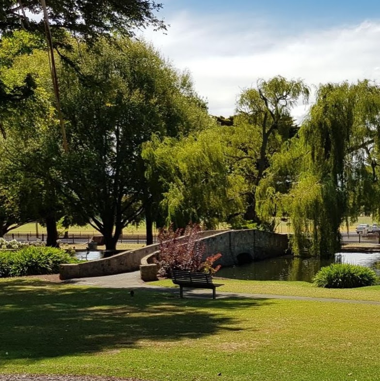 acme lawn and garden | park | 165 King St, Hamilton VIC 3300, Australia | 0409093444 OR +61 409 093 444