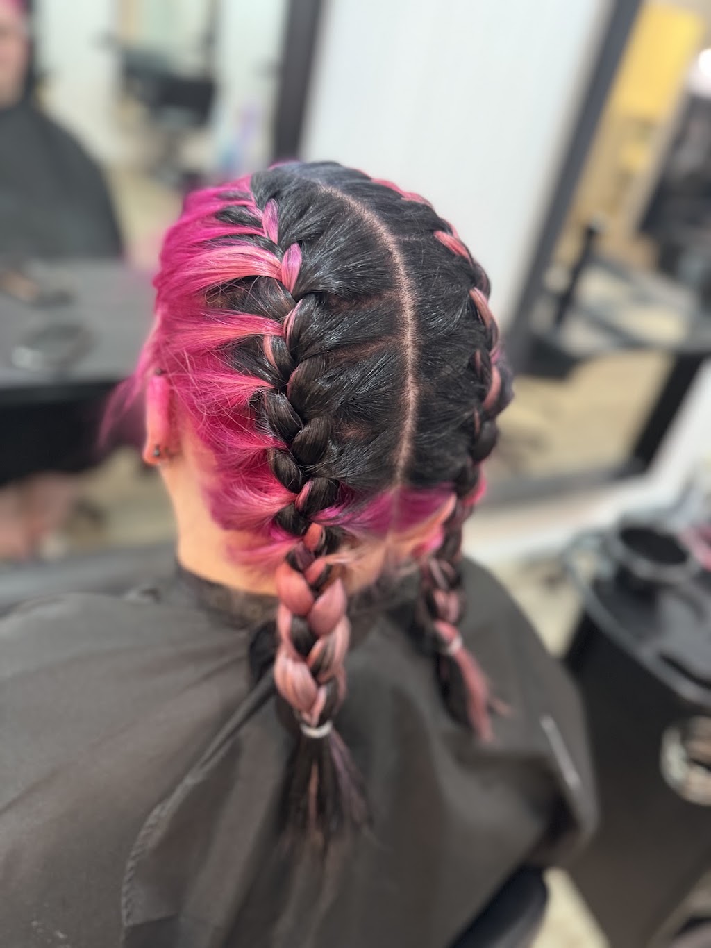 Edge And Embrace Hair Salon | 148/267 High St, Kangaroo Flat VIC 3555, Australia | Phone: (03) 5449 6964
