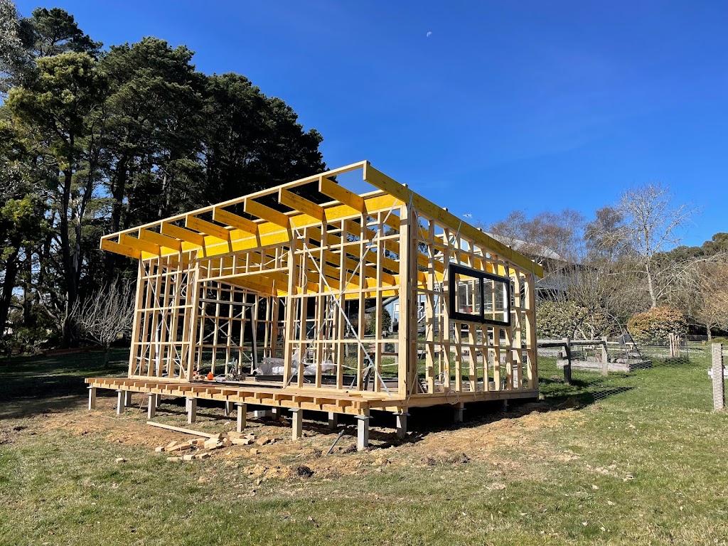 Macedon Ranges Carpentry Services | 14 Forest St, Woodend VIC 3442, Australia | Phone: 0407 097 622