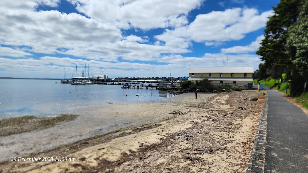 Western Beach | Western Foreshore Rd, Geelong VIC 3220, Australia | Phone: (03) 5272 5272