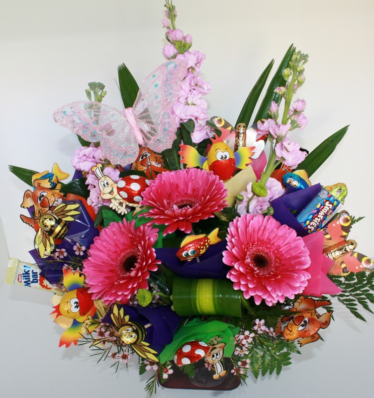 CREATIVE BLOOMS | florist | 1 Etwall Pl, Carine WA 6020, Australia | 0892467647 OR +61 8 9246 7647