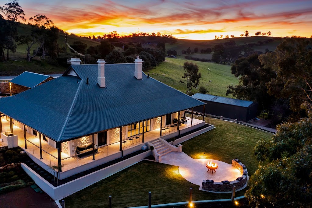 BAROSSA GRAND RETREATS | 235 Gawler Park Rd, Angaston SA 5353, Australia | Phone: 0407 393 596