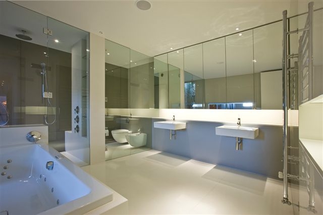 SimplyFrameless Glass Concepts | 2/338 Williamstown Rd, Yarraville VIC 3013, Australia | Phone: 1300 115 446