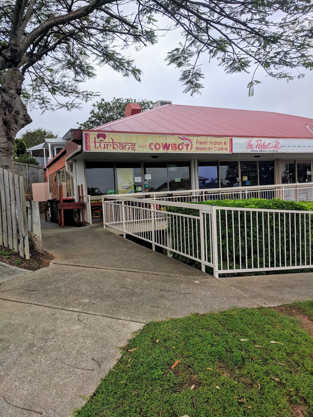 Turbans and Cowboys | restaurant | 1/15 Denham Terrace, Tarragindi QLD 4121, Australia | 0738924922 OR +61 7 3892 4922