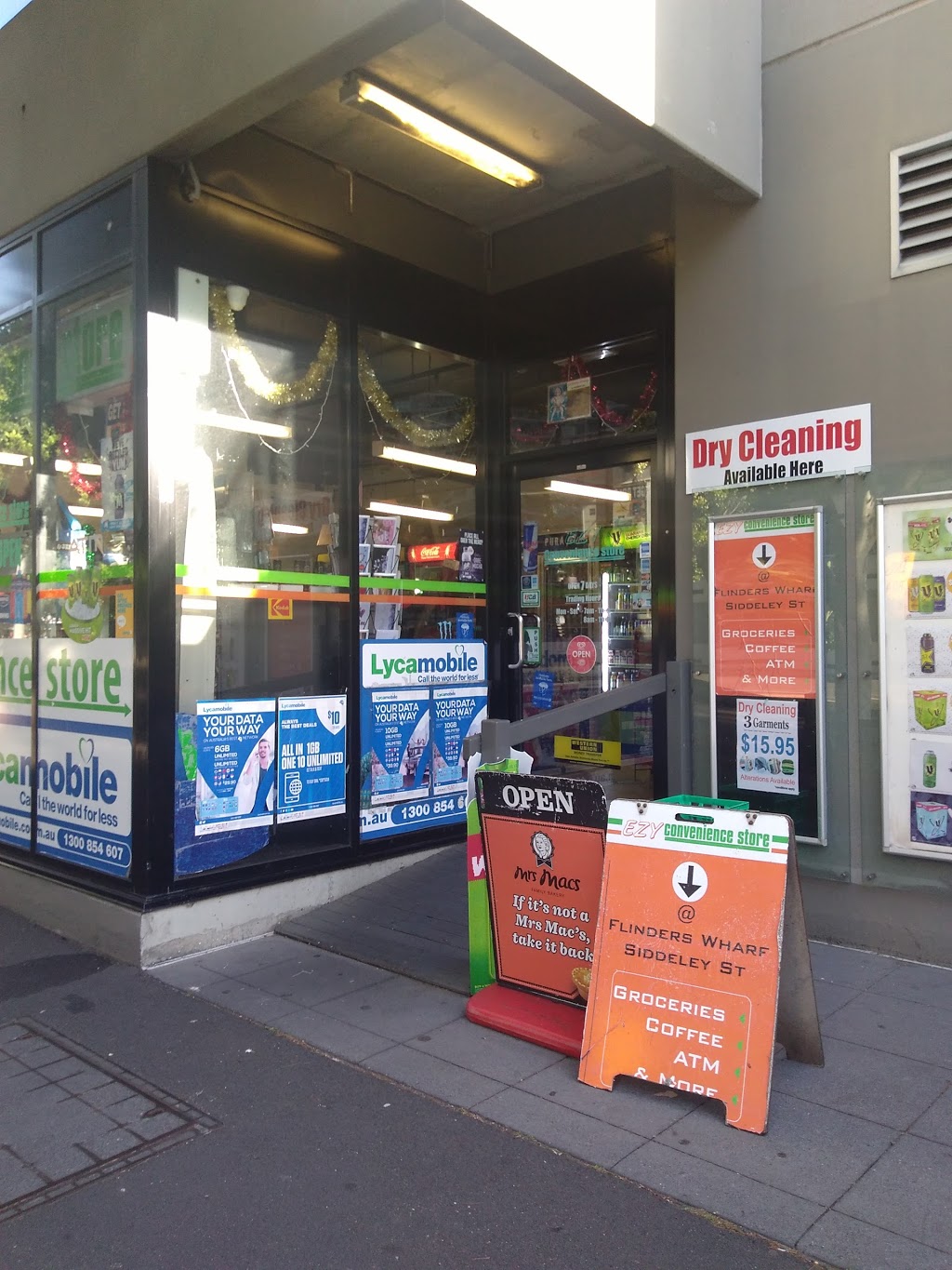 EZY Convenience store | supermarket | 17a/60 Siddeley St, Docklands VIC 3008, Australia | 0396298996 OR +61 3 9629 8996