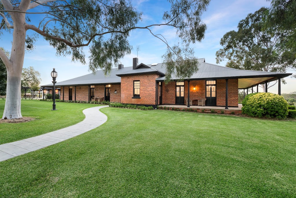 Tinonee Vineyard Estate | 1273 Milbrodale Rd, Broke NSW 2330, Australia | Phone: 0488 127 321