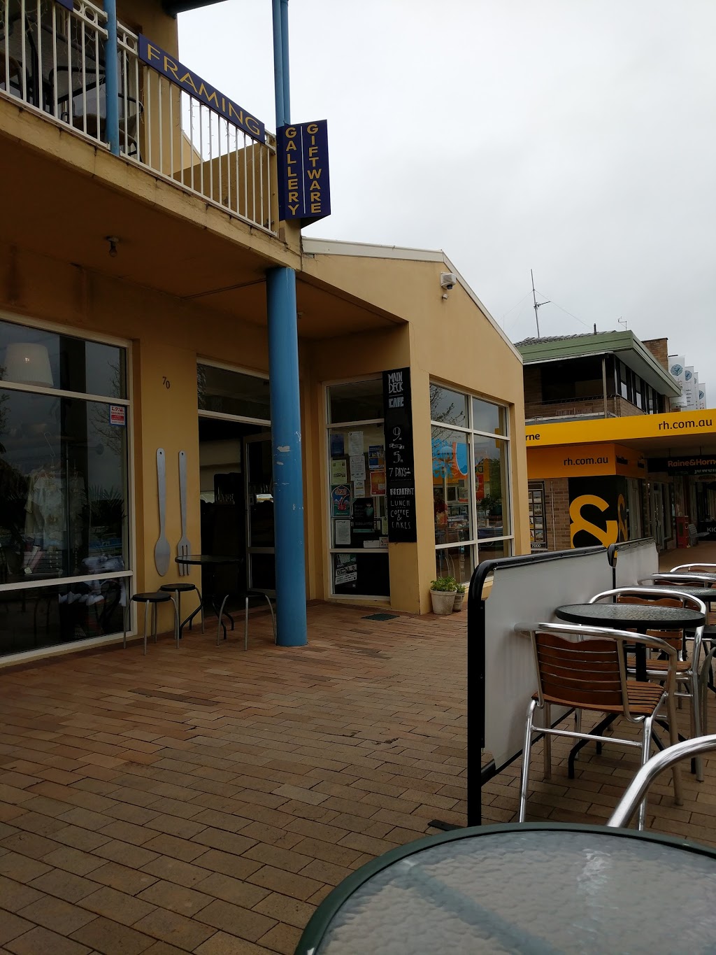 Main Deck | cafe | 1/70 Owen St, Huskisson NSW 2540, Australia | 0244418808 OR +61 2 4441 8808