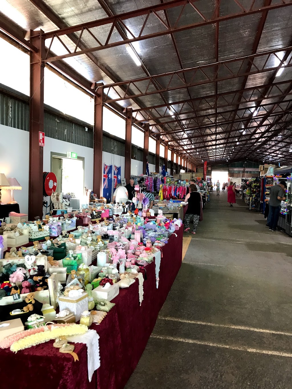 Sunday Market | store | 42 Holmes Rd, North Bendigo VIC 3550, Australia