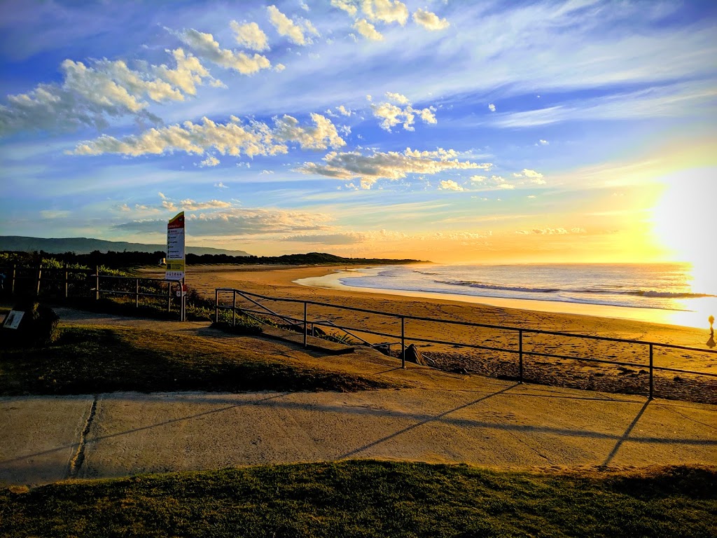 Towradgi Park Bowls and Recreation Club |  | 2A Towradgi Rd, Towradgi NSW 2518, Australia | 0242855228 OR +61 2 4285 5228