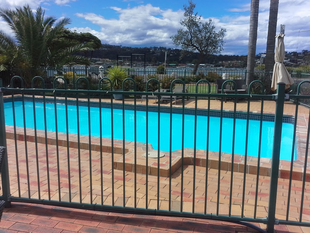 Lakeside Merimbula Holiday Apartments | 14 Fishpen Rd, Merimbula NSW 2548, Australia | Phone: (02) 6495 1956