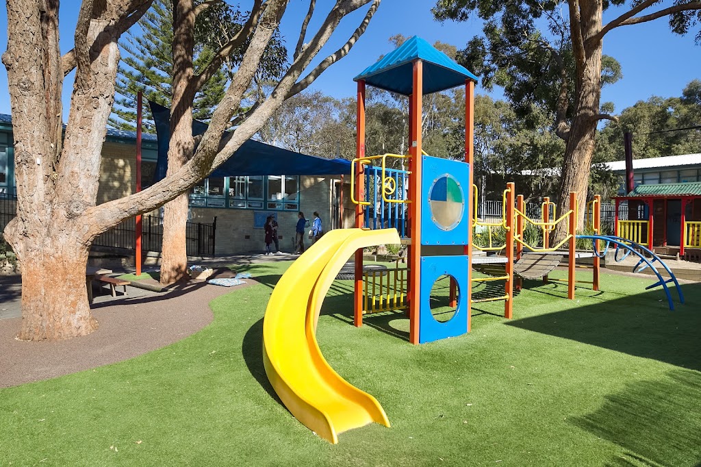 Allambie Bush Kindy | 80 Roosevelt Ave, Allambie Heights NSW 2100, Australia | Phone: (02) 9975 1308