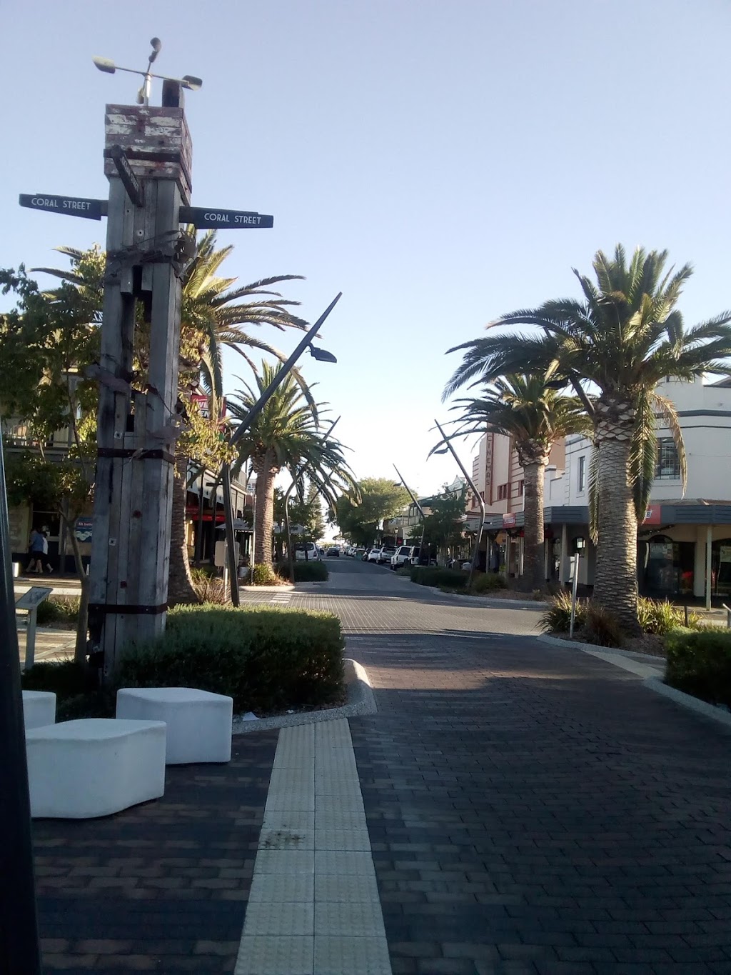 Victor Harbor Mainstreet Precinct | shopping mall | Ocean St, Victor Harbor SA 5211, Australia