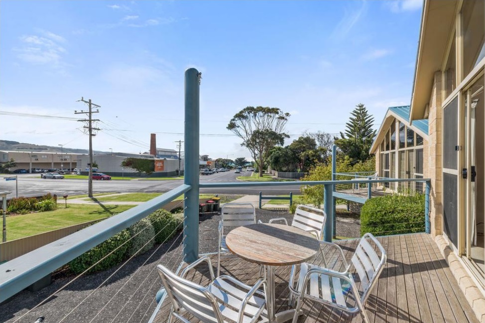 Cloud Nine Apollo Bay | lodging | 2/17 Pascoe St, Apollo Bay VIC 3233, Australia | 0418313468 OR +61 418 313 468