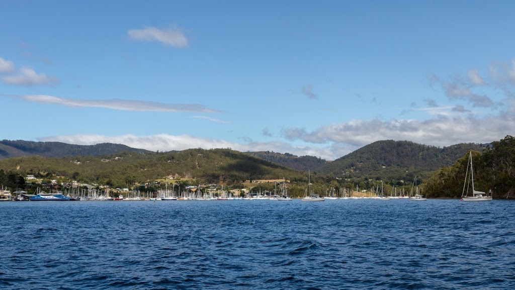 Oyster Cove Marina |  | Ferry Rd, Kettering TAS 7155, Australia | 0362674418 OR +61 3 6267 4418