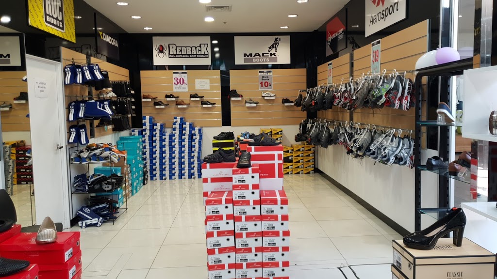 Direct Shoe Warehouse | shoe store | Warrawong Plaza, 71-74 King St, Warrawong NSW 2502, Australia | 0242763427 OR +61 2 4276 3427