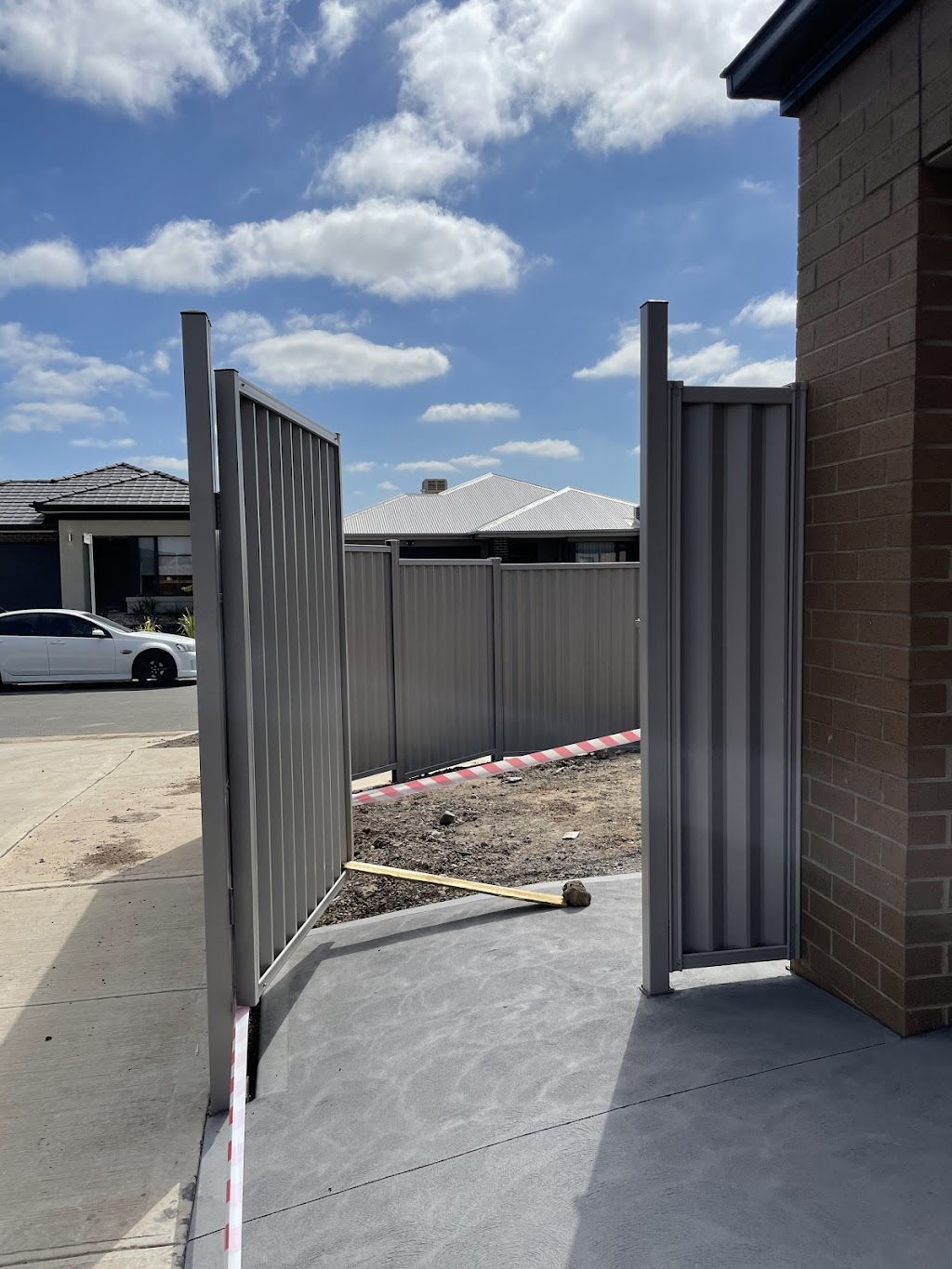 Better West Fencing & Maintenance | 52 Doubell Blvd, Truganina VIC 3029, Australia | Phone: 0492 991 411