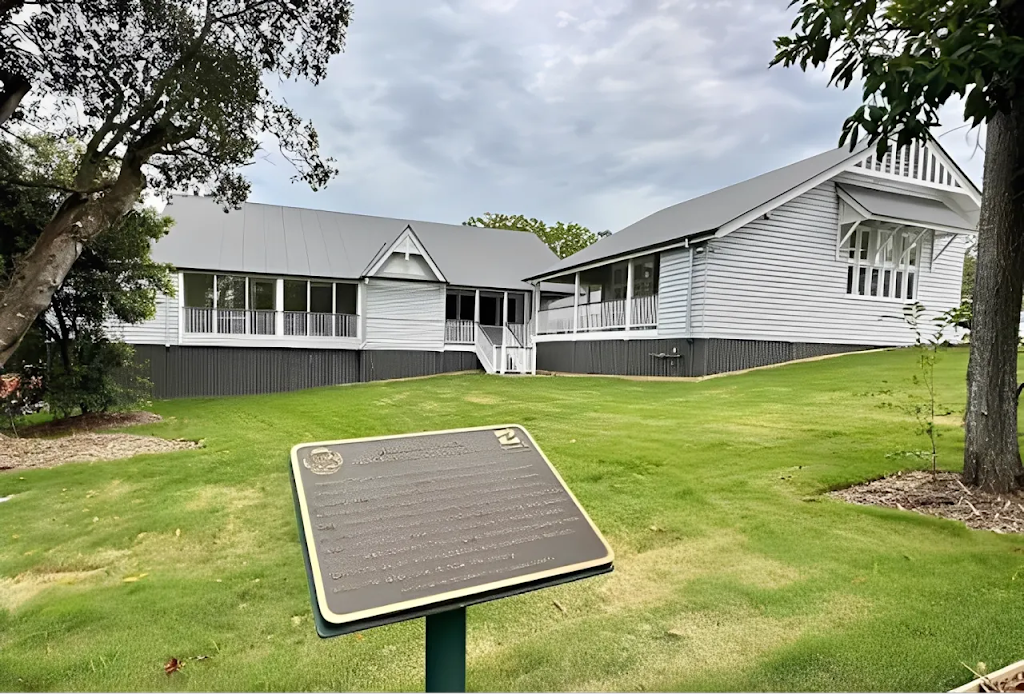 Q Kampus | 12/16 Hill St, Blackstone QLD 4304, Australia | Phone: (07) 3177 1016