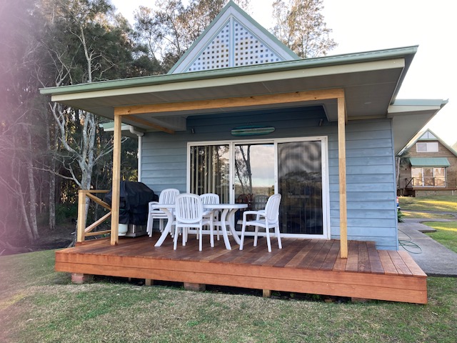 Beach Shack Berrara | 33 Berrara Rd, Berrara NSW 2540, Australia | Phone: 0411 409 144