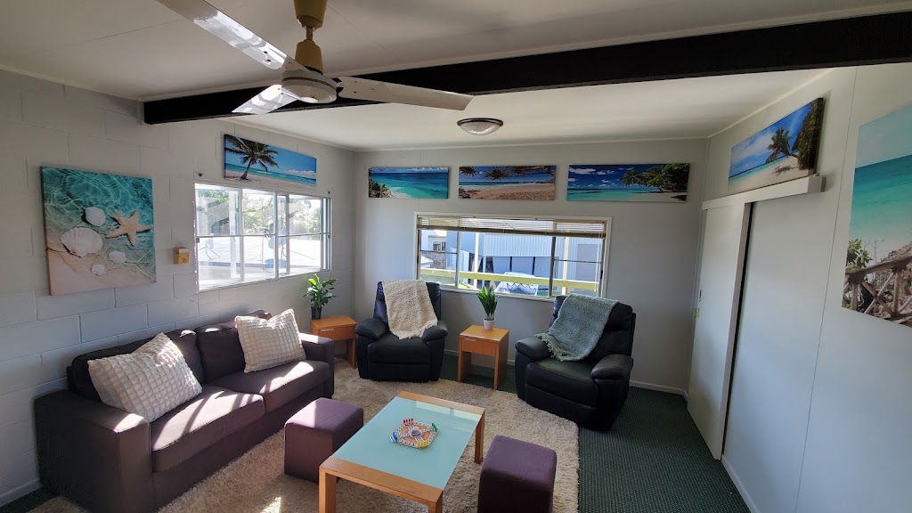 Serene St Helens Beach Affordable Stay | 9 Rosella St, St Helens Beach QLD 4798, Australia | Phone: 0400 062 055