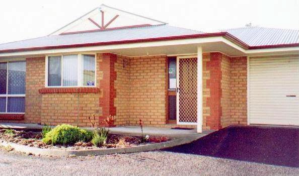 Apartments on Tolmie | lodging | 27A Tolmie St, Mount Gambier SA 5290, Australia | 0887251429 OR +61 8 8725 1429