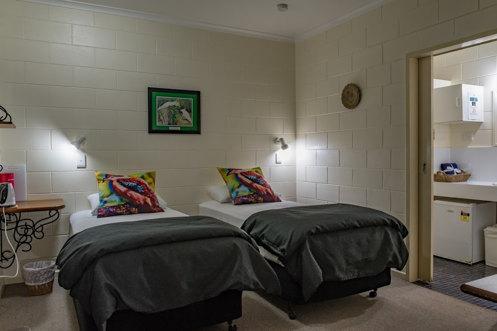 Kookaburra Lodge Motel | 3 Eacham Rd, Yungaburra QLD 4884, Australia | Phone: (07) 4095 3222