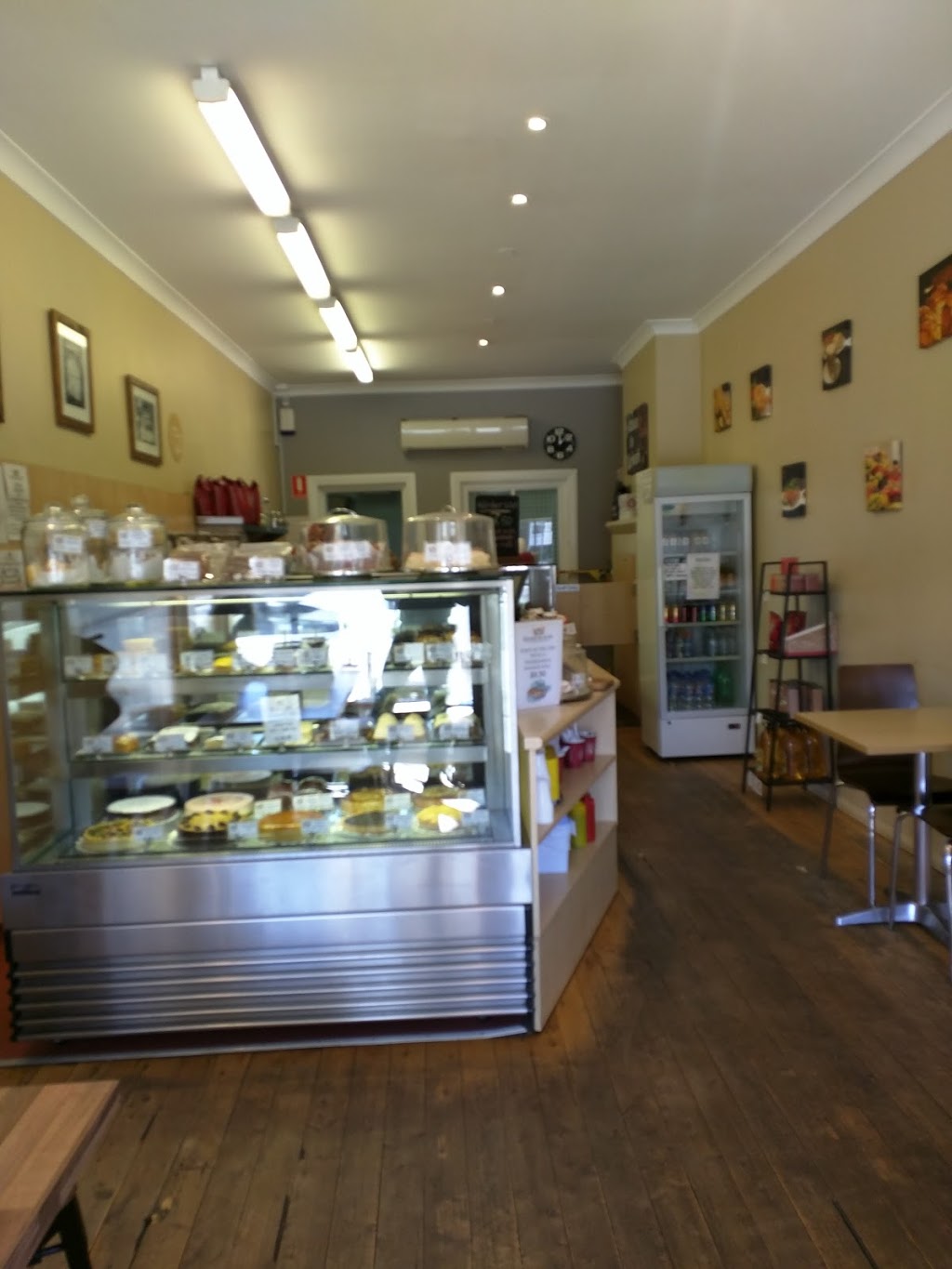 Bakehouse on Wentworth | bakery | 226 Macquarie Rd, Springwood NSW 2777, Australia | 0247515788 OR +61 2 4751 5788