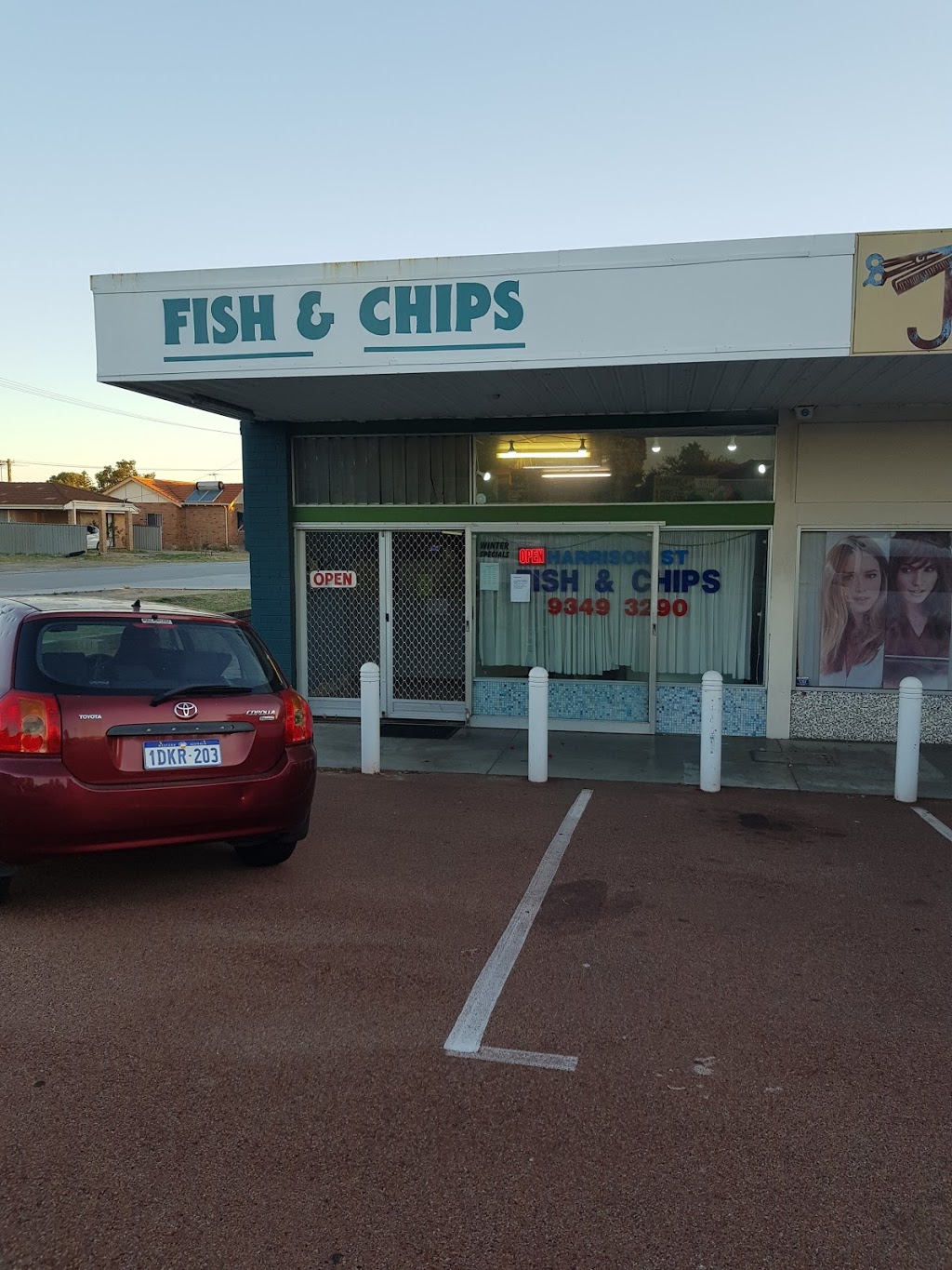 Harrison ST Fish N Chips | meal takeaway | 16/12 Harrison St, Balcatta WA 6021, Australia | 0893493290 OR +61 8 9349 3290