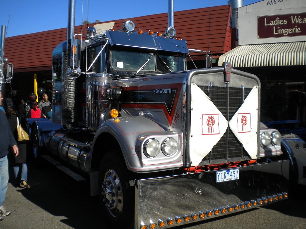 Broadbent Transport Services |  | 201 Howe St, Miners Rest VIC 3352, Australia | 0353349223 OR +61 3 5334 9223