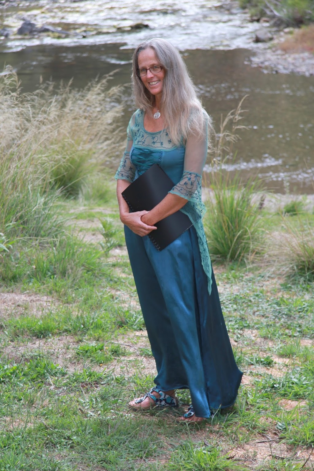 Catherine Potter - Marriage Celebrant |  | 234 Murphy Rd, Captain Creek QLD 4677, Australia | 0421728980 OR +61 421 728 980