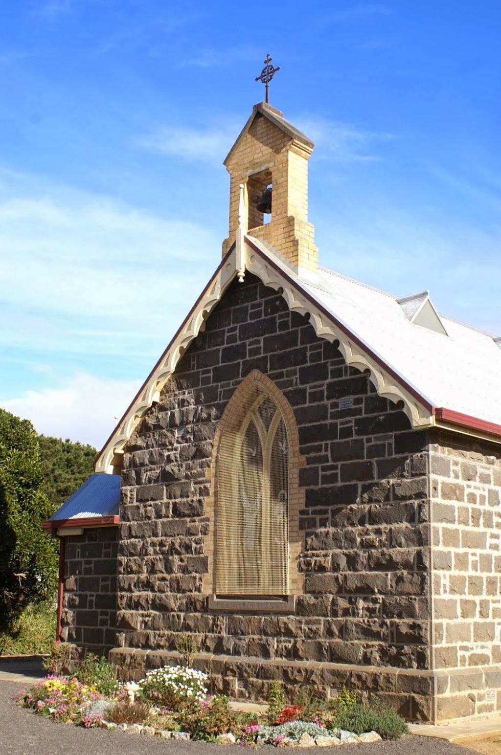 The Anglican Parish of Lara with Little River | church | Flinders Ave & Curletts Rd, Lara VIC 3212, Australia | 0352826487 OR +61 3 5282 6487