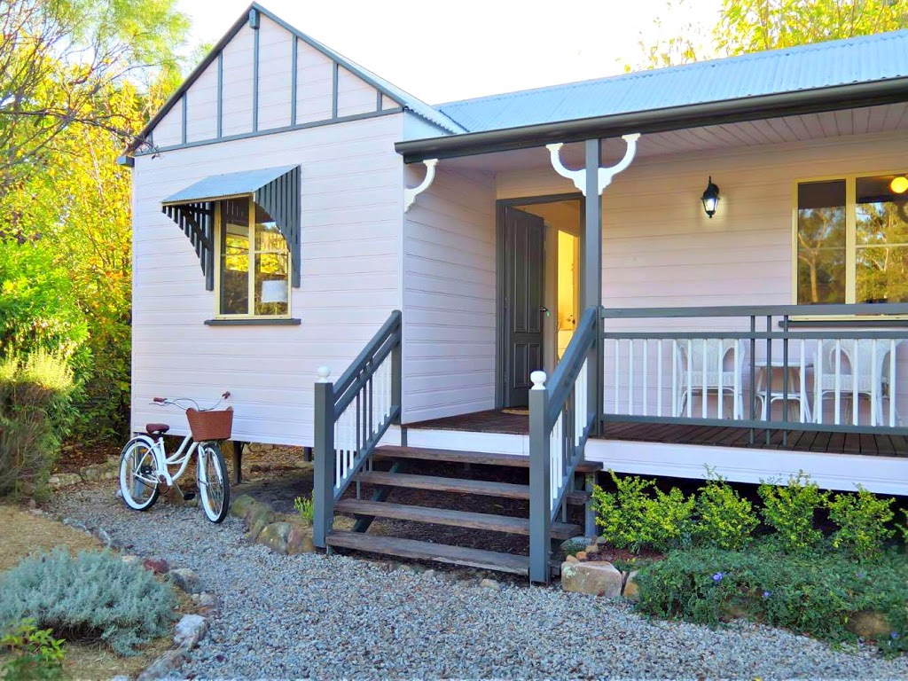 Briar Rose Cottages | lodging | 66 Wallangarra Rd, Stanthorpe QLD 4380, Australia | 0427327344 OR +61 427 327 344