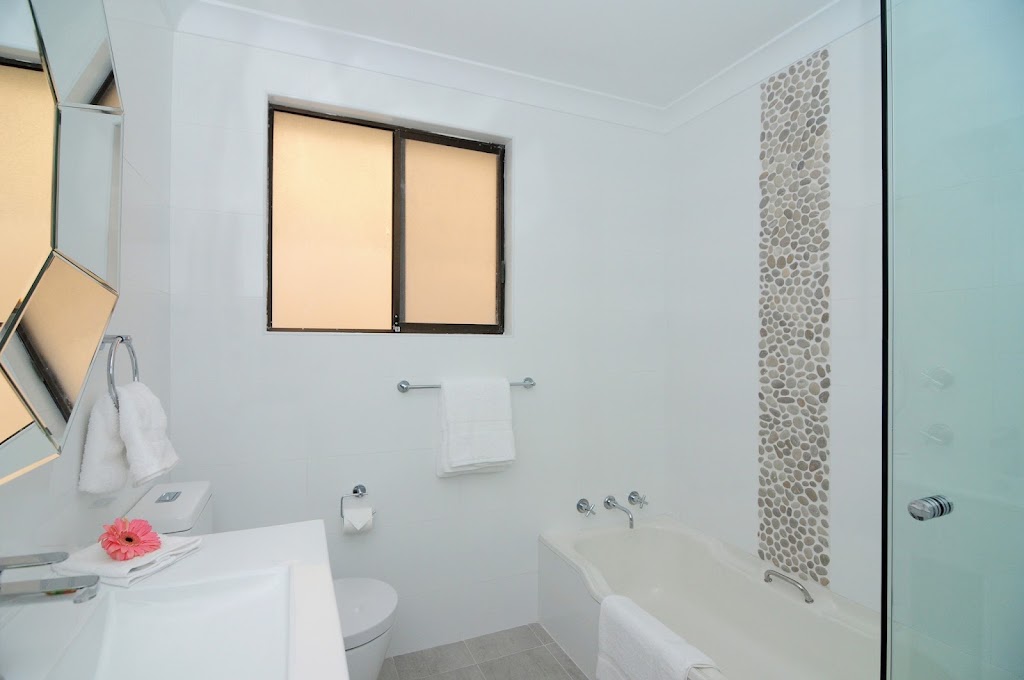 Bella Blu Beach House Vincentia | 126 Elizabeth Dr, Vincentia NSW 2540, Australia | Phone: (203) 803-8322