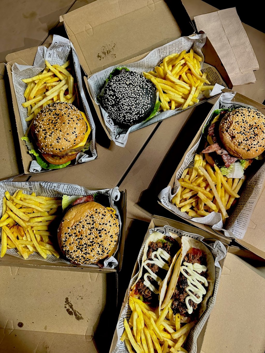 Pitstop Corner | 1237 Gold Coast Hwy, Palm Beach QLD 4221, Australia | Phone: 0467 519 121