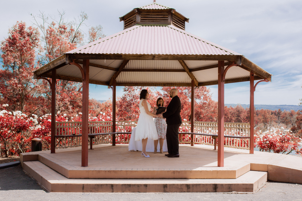 Karen Brown A Timeless Love Celebrant | 90 Wedmore Rd, Emu Heights NSW 2750, Australia | Phone: 0409 127 829