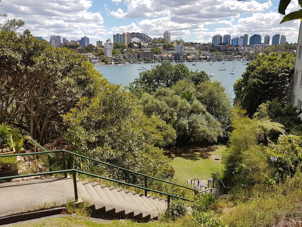 Hodgsons Lookout Park | Kurraba Rd, Neutral Bay NSW 2089, Australia | Phone: (02) 9936 8100