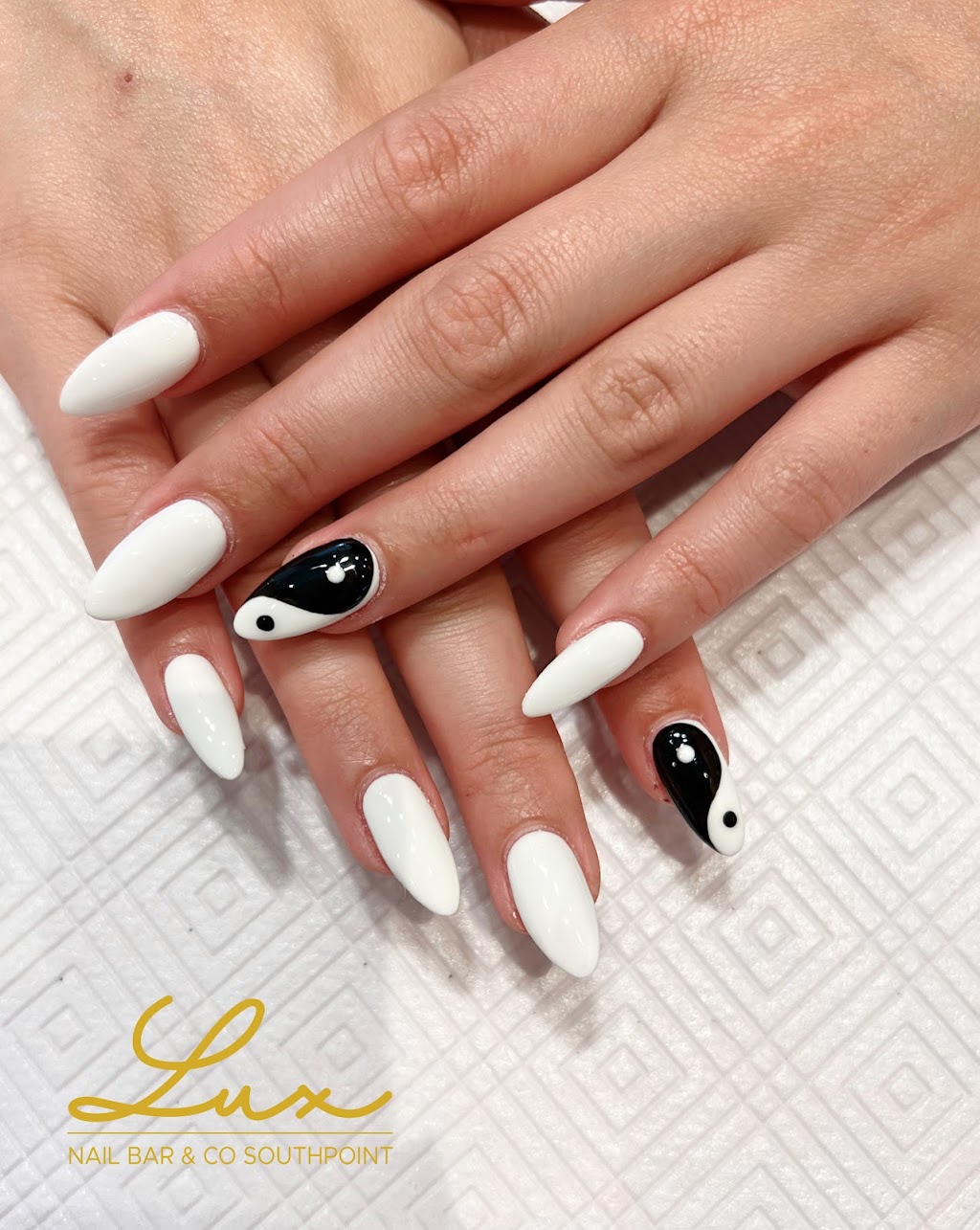 Lux Nail Bar & Co. Southbank | Shop 7a/271 Grey St, South Brisbane QLD 4101, Australia | Phone: 0478 679 679