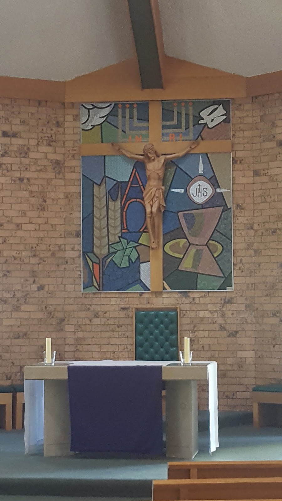 St. Vincent de Paul’s Catholic Church | church | St. Vincent de Paul’s Catholic Church, 7 Bindel St, Aranda ACT 2614, Australia | 0262511525 OR +61 2 6251 1525