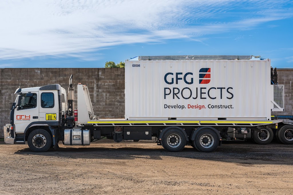 Dynamic Crane Hire | 6 Powell St, Emerald QLD 4720, Australia | Phone: 0458 923 657