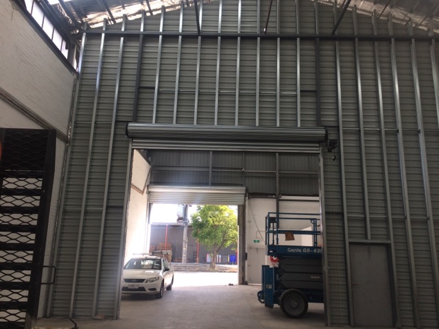 F & J Roller Doors | 2 Wedge-Tailed Ct, Strathtulloh VIC 3338, Australia | Phone: (03) 9746 7785