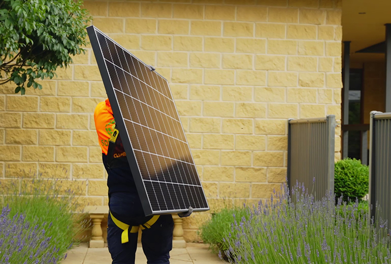 SolarHub Wollongong | 5/16 Waynote Pl, Unanderra NSW 2526, Australia | Phone: (02) 4243 7805