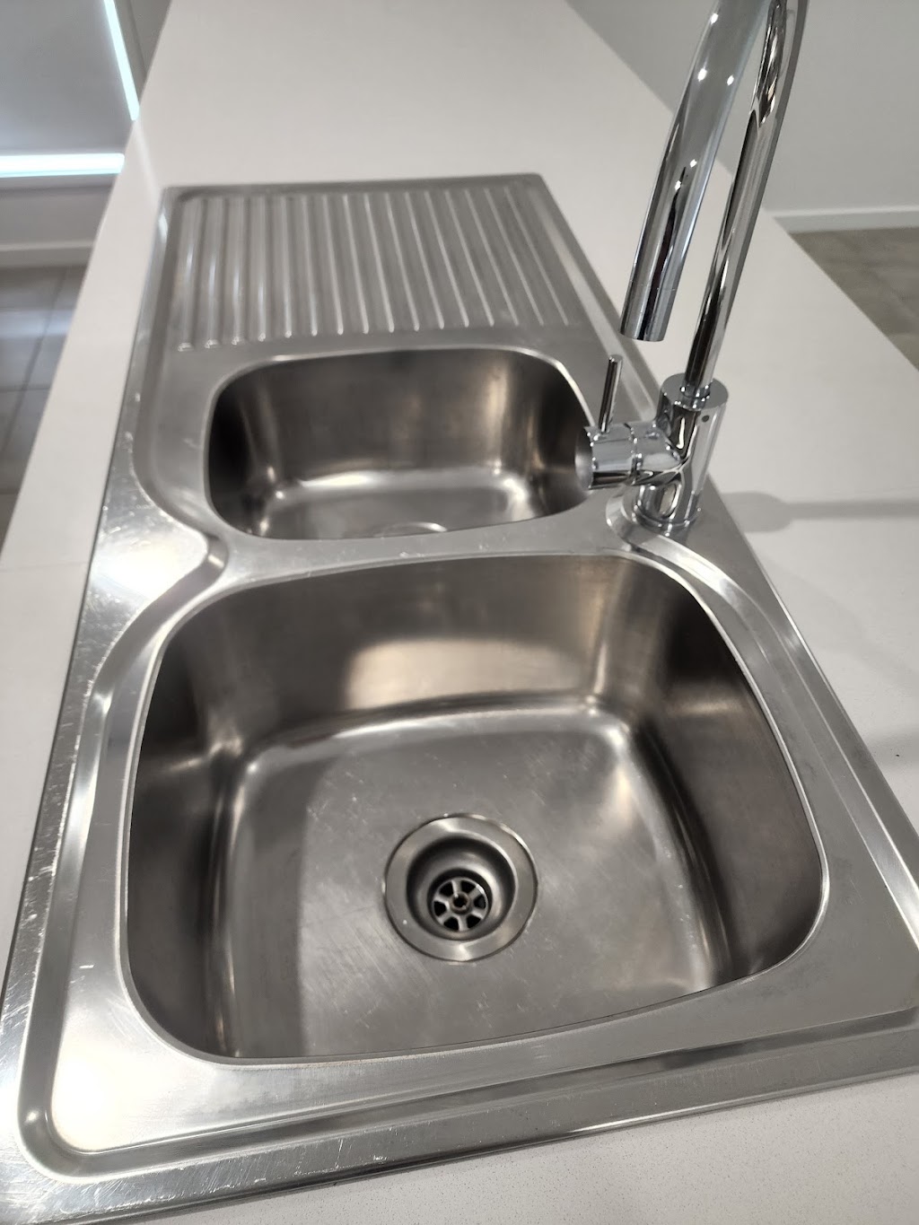 Supreme Bond Cleaning | 7 Lapetus St, Burpengary QLD 4505, Australia | Phone: 0421 344 066