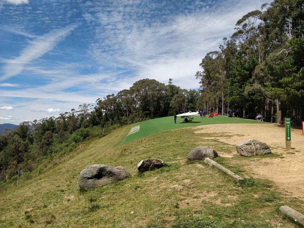 Mystic paraglider and hang glider launch | Wandiligong VIC 3744, Australia | Phone: 0417 530 972