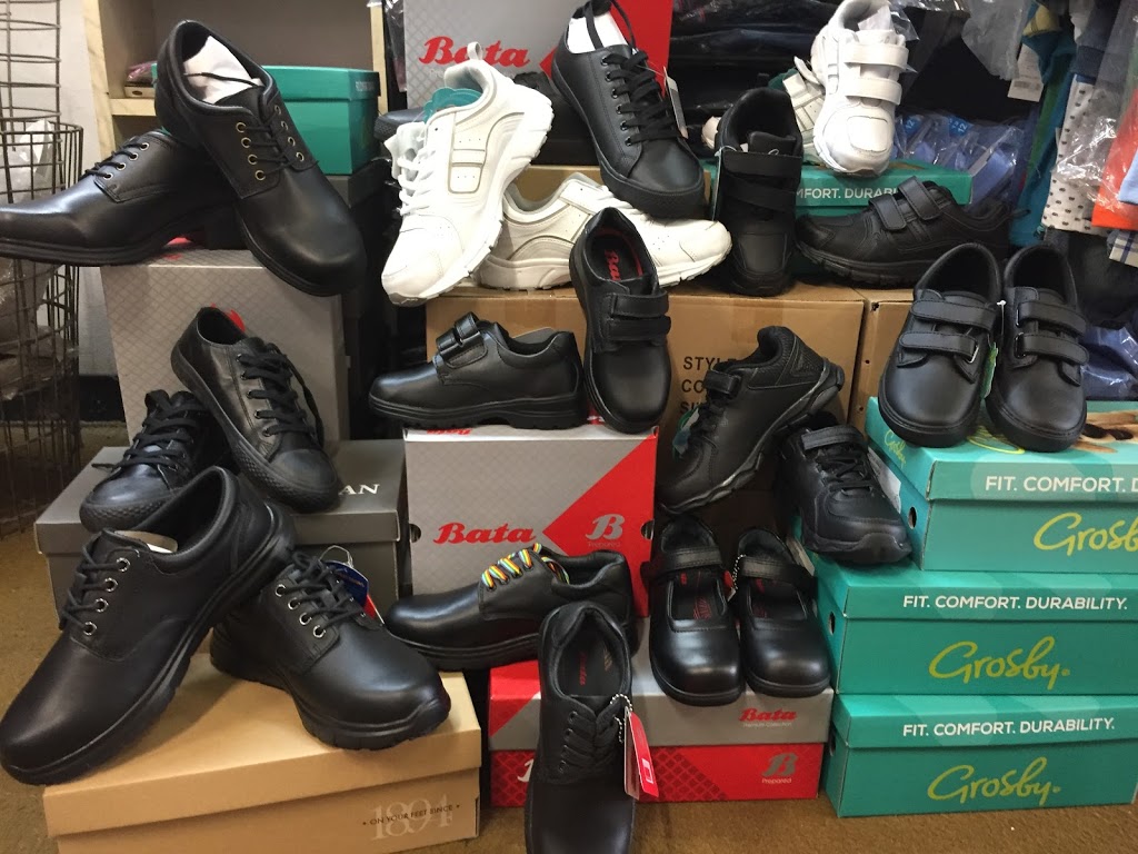 Hazeltons Clothing & Shoes | shoe store | 115 Tongarra Rd, Albion Park NSW 2527, Australia | 0242579155 OR +61 2 4257 9155