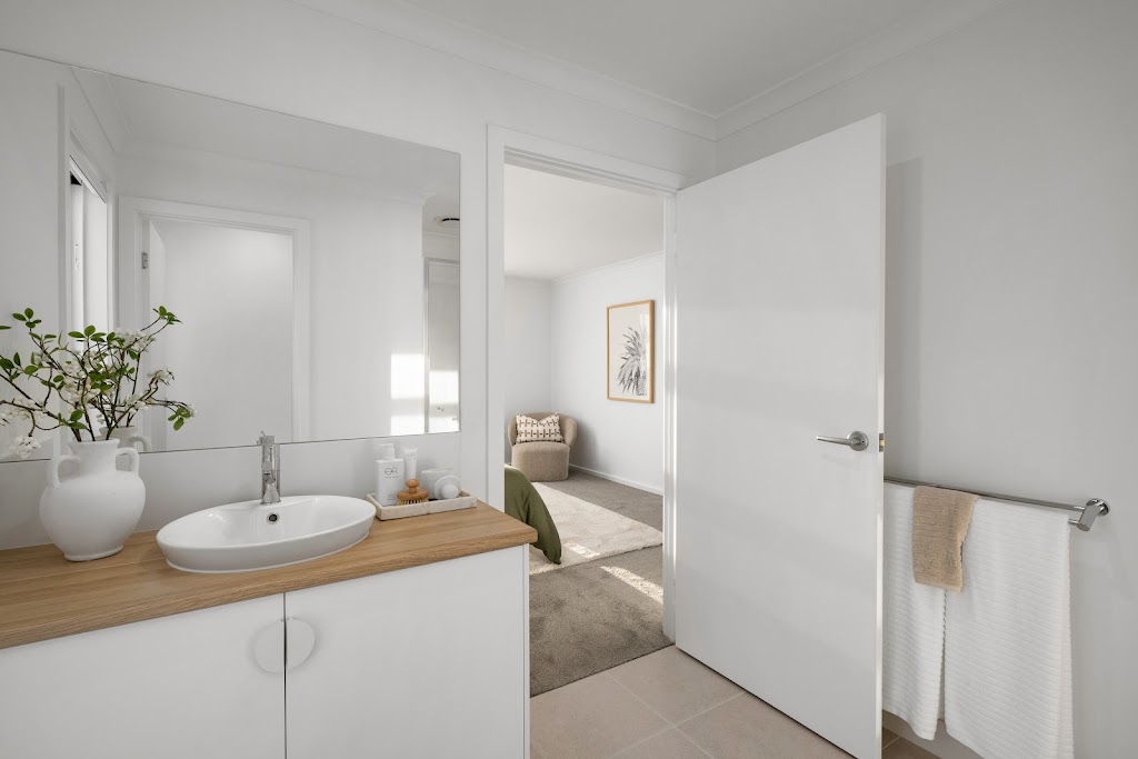 Southern Vale Homes - Leneva Display Homes | 34 Jennings Bvd, Leneva VIC 3691, Australia | Phone: 1300 888 003