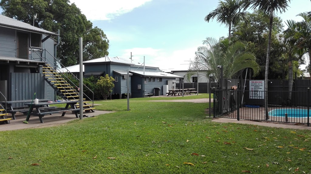 Ayr Backpackers | lodging | 54 Wilmington St, Ayr QLD 4807, Australia | 0747835837 OR +61 7 4783 5837