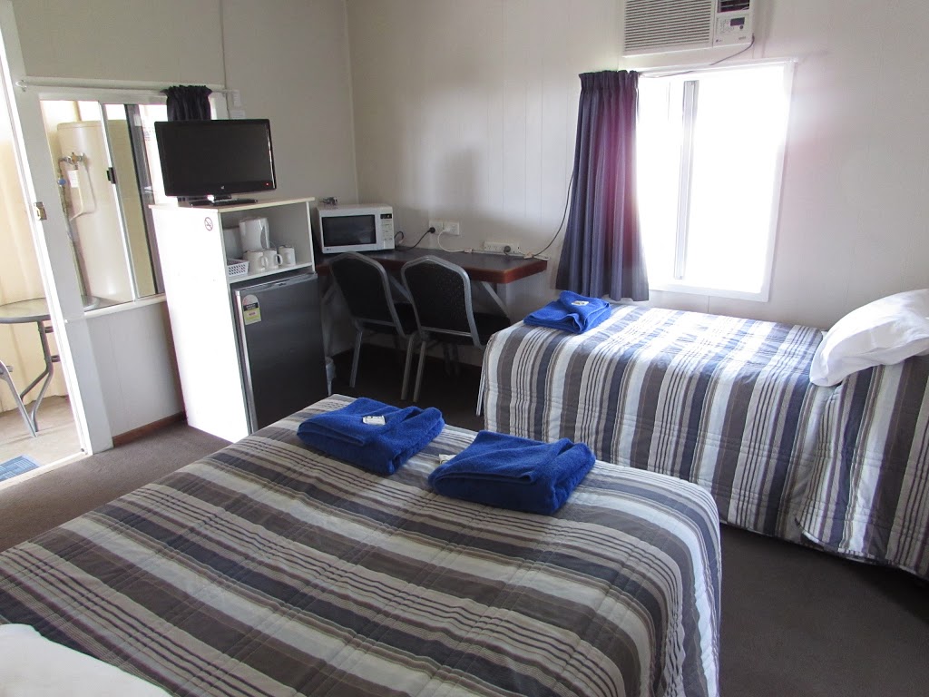 Acacia Motel | lodging | 96 Glasson St, Chinchilla QLD 4413, Australia | 0746627379 OR +61 7 4662 7379