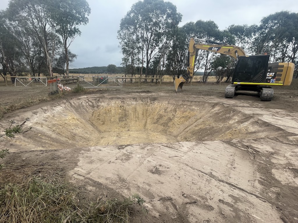 RJ Civil & Earthworx | 34 Standing Dr, Traralgon VIC 3845, Australia | Phone: 0477 715 384