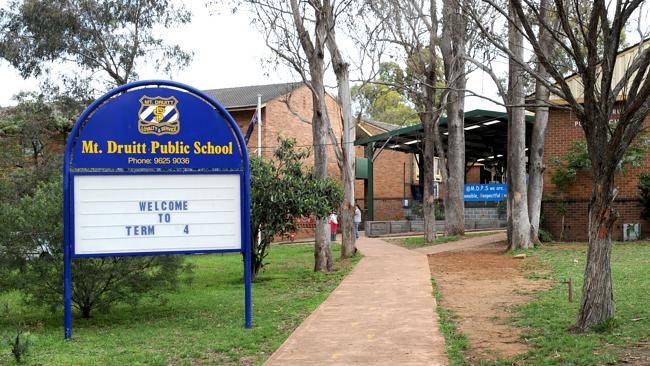 Mount Druitt Public School | school | 51 Belmore Ave, Mount Druitt NSW 2770, Australia | 0296259036 OR +61 2 9625 9036